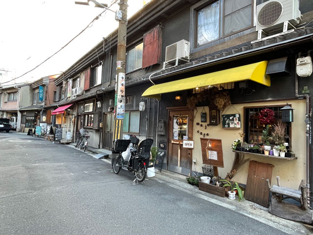 ハンドメイドの雑貨やアクセサリーを扱う古民家カフェも